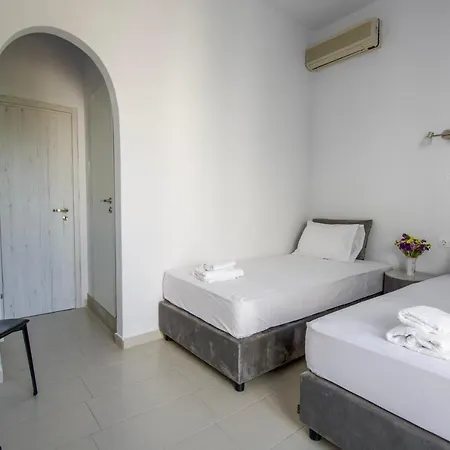 Porto Di Parikia (Paros)