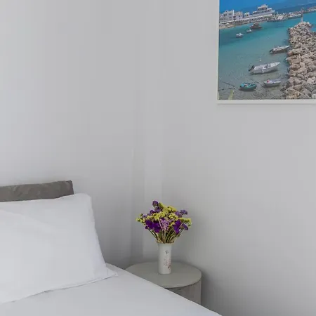 Porto Di 4* Parikia (Paros)