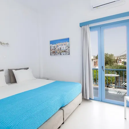 Porto Di Parikia (Paros)